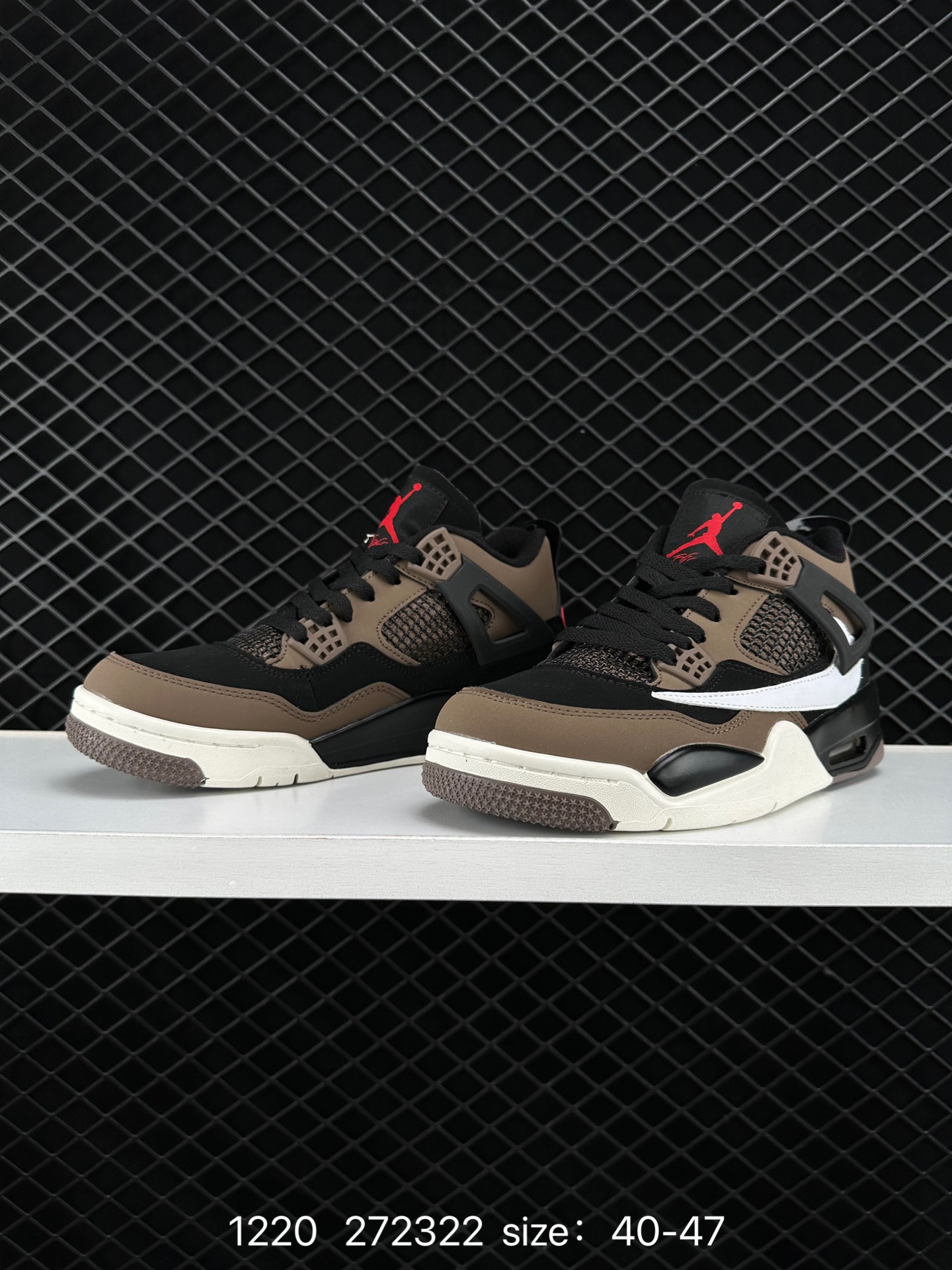 Travis Scott x Air Jordan 4 Retro